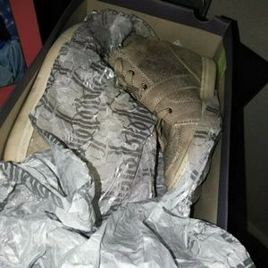 Jennipher Lopez Sneaker Heels